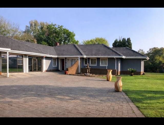 4 BEDROOM HOUSE FOR SALE IN ARCON PARK